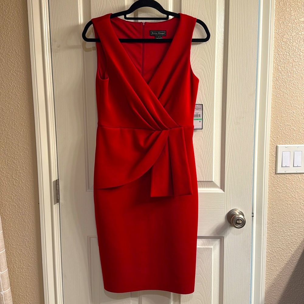 Perfect for a holiday party. Slimming size 8. NWT.
